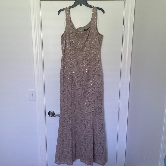 Women’s Evening Dress - Picture 1 of 6